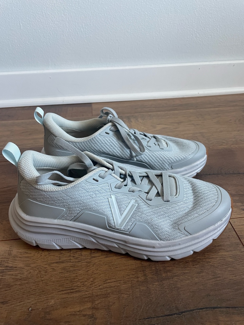 Vionic Walk Max Women’s Blue Sneakers Size 9 Wide